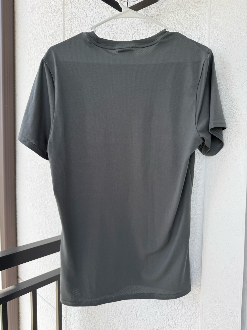 Gymshark Gray Short Sleeve Logo Tee - Picture 3 of 4